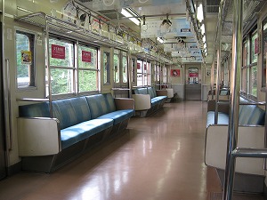 201車内